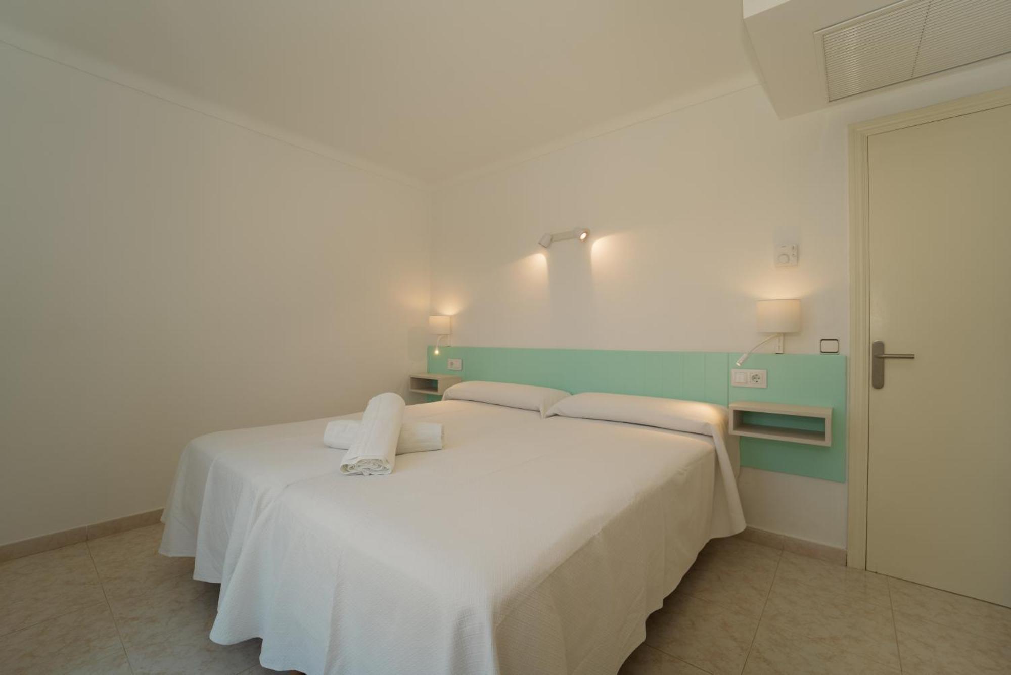Apartaments Andreas كولونيا سانت خورذي المظهر الخارجي الصورة