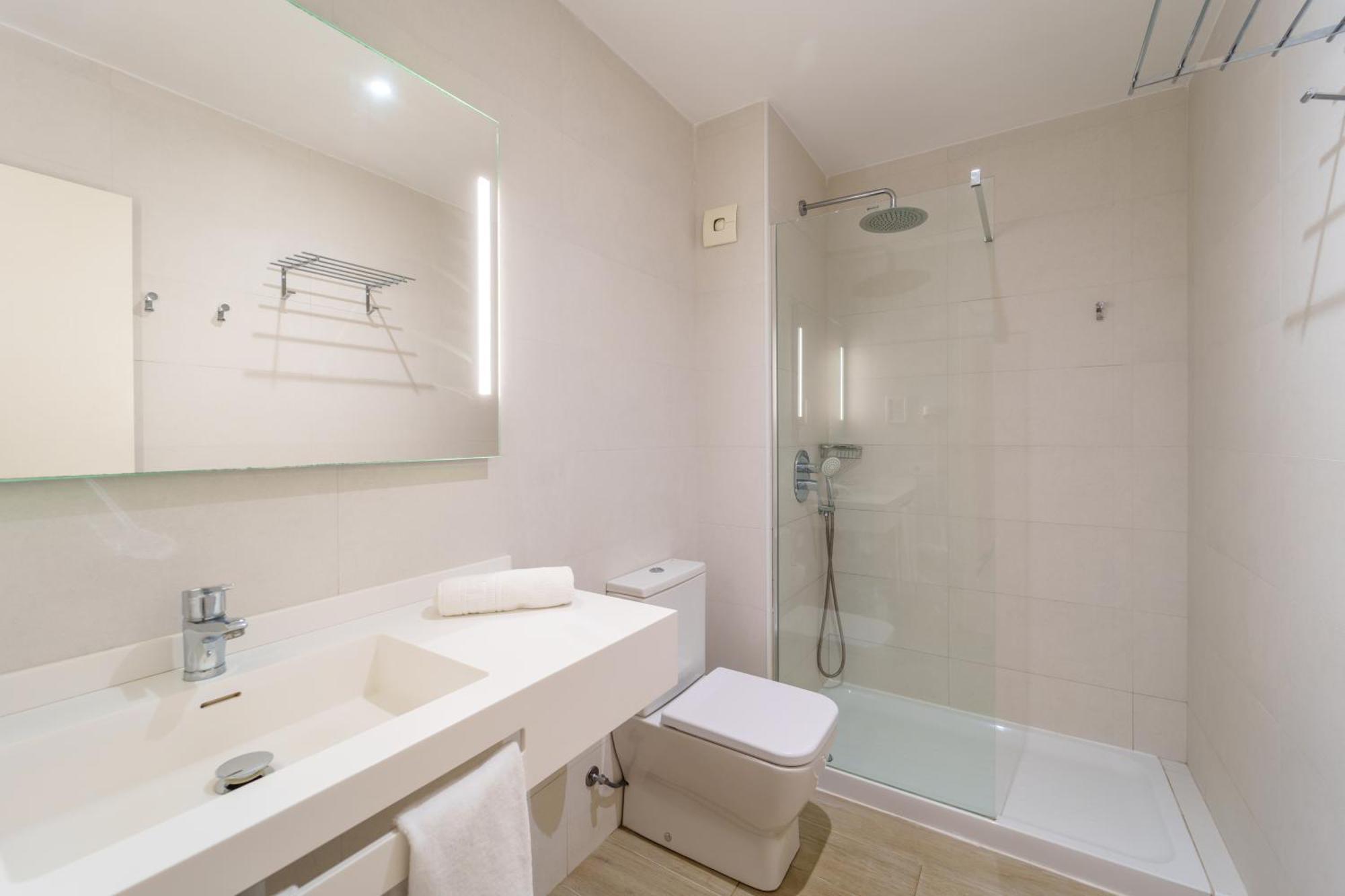 Apartaments Andreas كولونيا سانت خورذي المظهر الخارجي الصورة